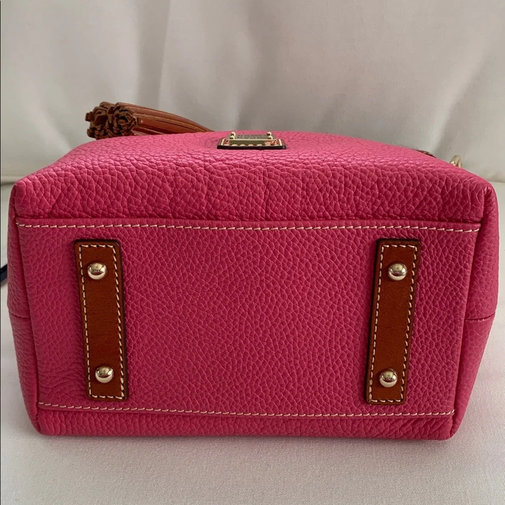 Dooney & Bourke Pink Pebble Leather Drawstring Shoulder Bag with Brown Trim - Picture 4 of 7